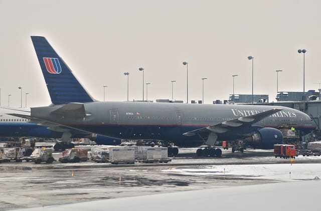 N781UA - Boeing