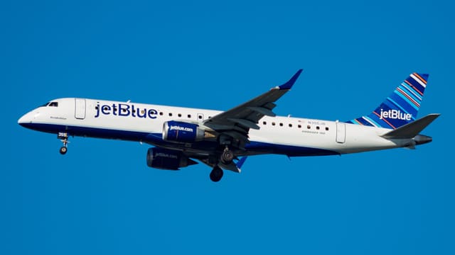 N355JB - Embraer