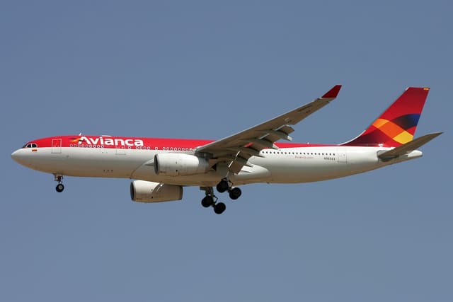 N969AV - Twin-engine aircraft