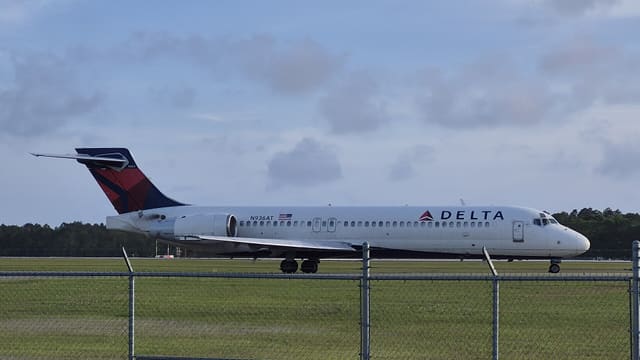 N936AT - Aircraft