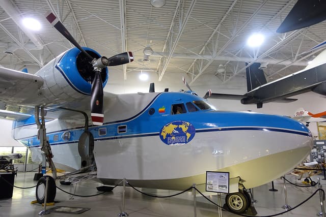 N44RD - Twin-engine aircraft