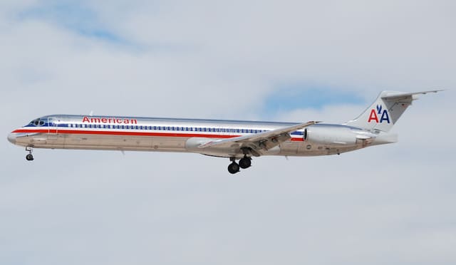 N110HM - Douglas