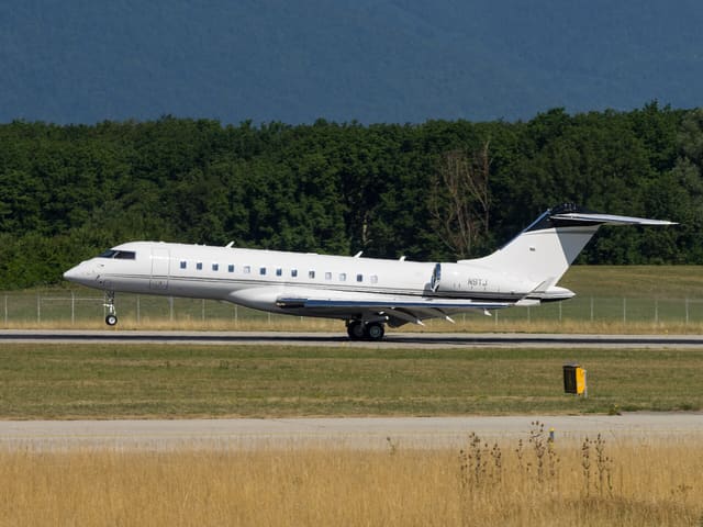 N9TJ - Business jet