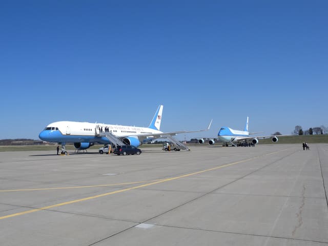  - Twin-engine aircraft