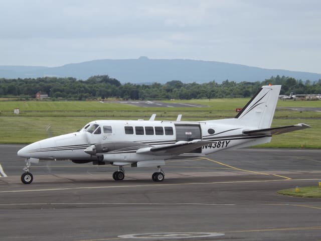 N4381Y - Twin-engine aircraft