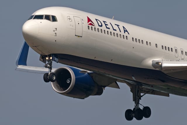 N1613B - Boeing