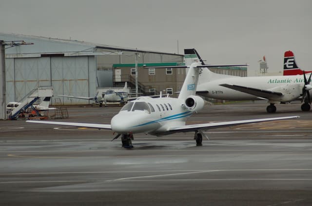 N665CH - Business jet