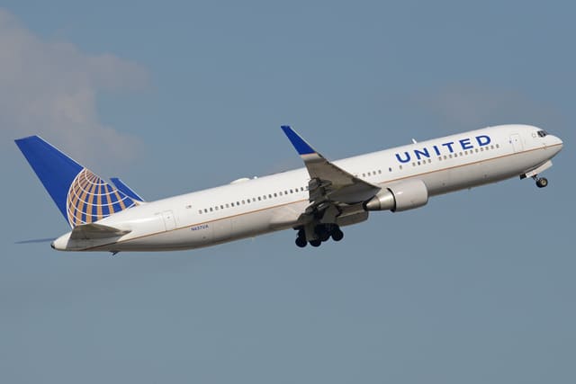 N657UA - Boeing