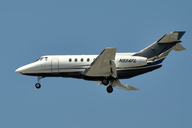 N854FL - Business jet