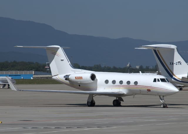 N36RR - Business jet