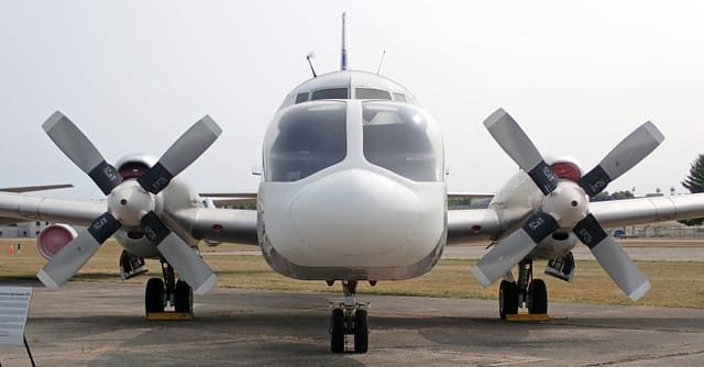  - Twin-engine aircraft