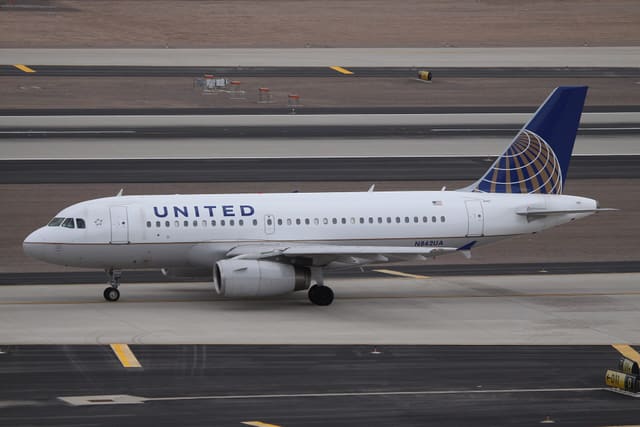 N842UA - Airbus