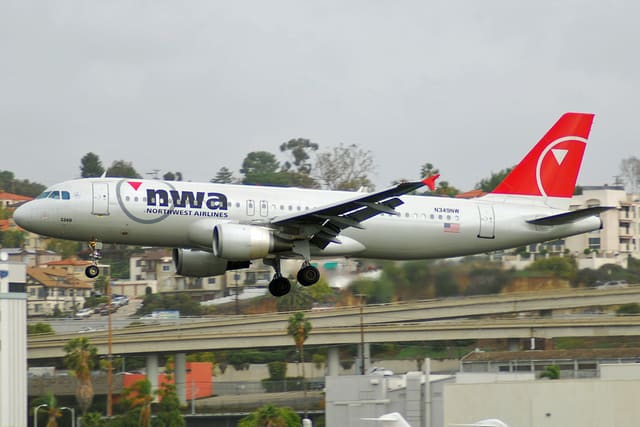 N349NW - Airbus