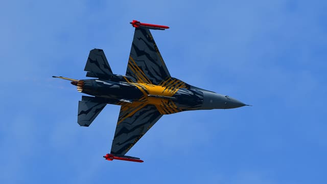  - Single-engine aircraft