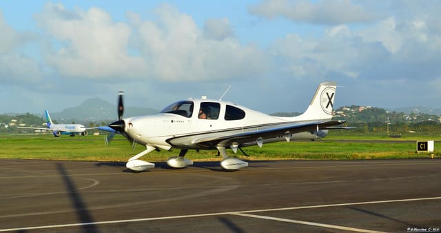 N321PG - Cirrus