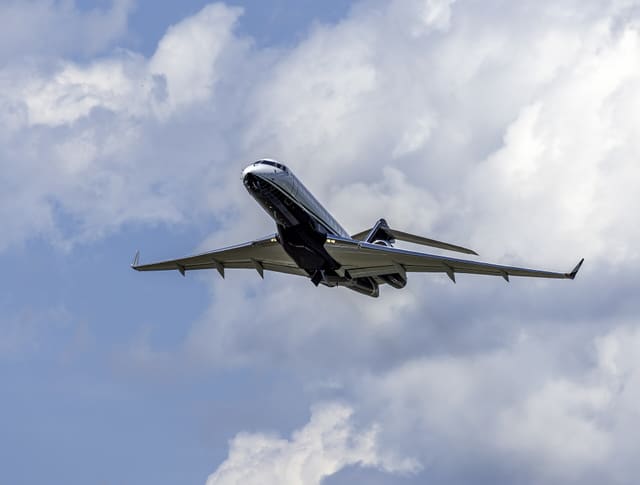 N728HG - Business jet