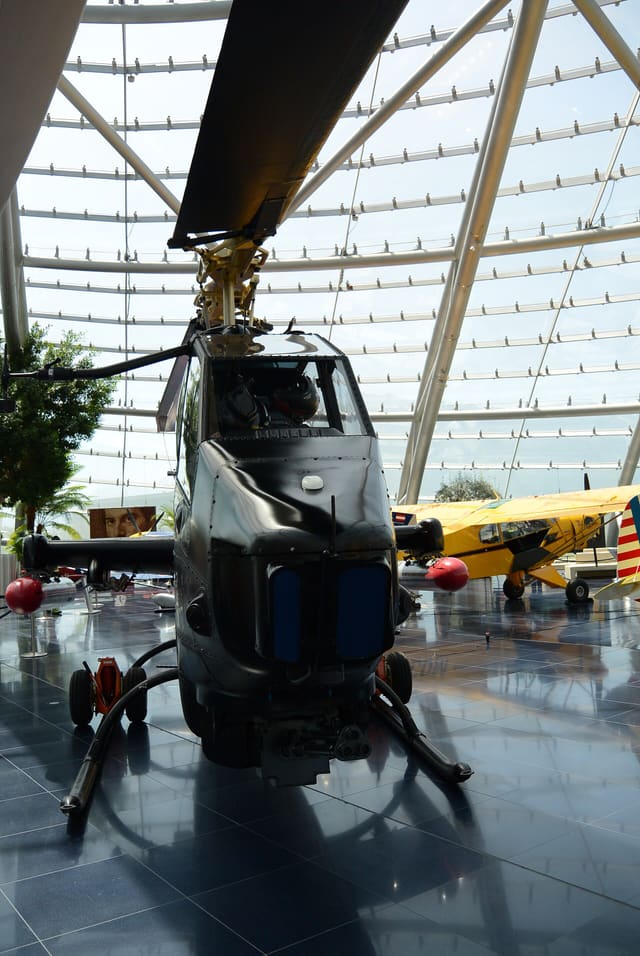 N11FX - Helicopter