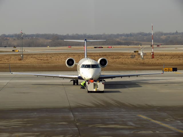 N915EV - Business jet
