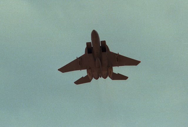  - Twin-engine aircraft
