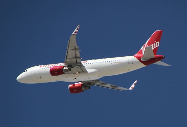 N361VA - Twin-engine aircraft