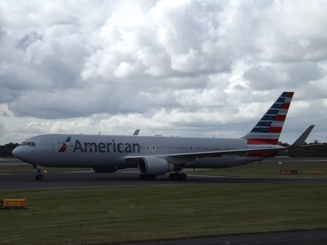 N347AN - Twin-engine aircraft