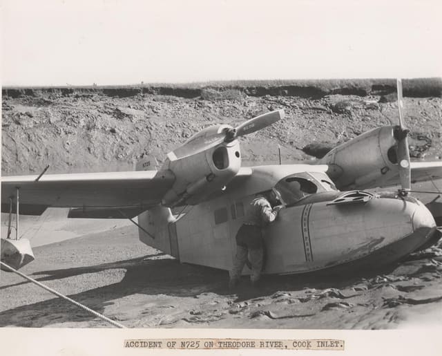 N725 - Twin-engine aircraft