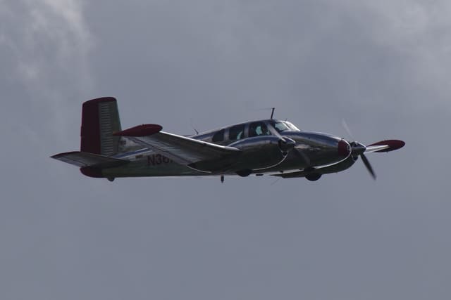 N3670B - Beech