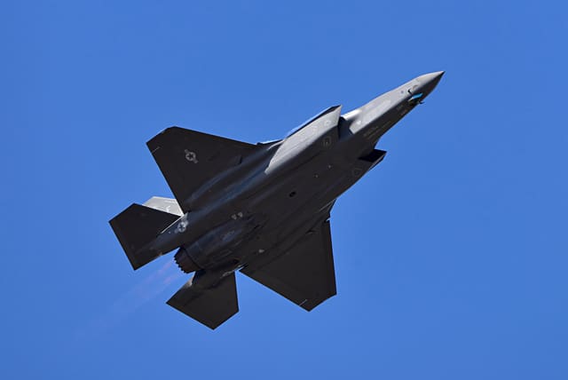  - Single-engine aircraft