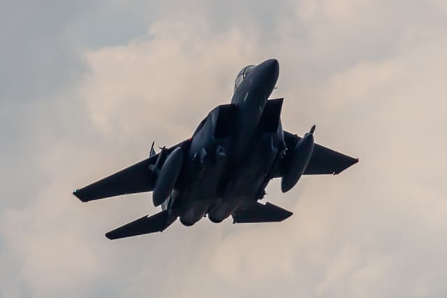  - Twin-engine aircraft