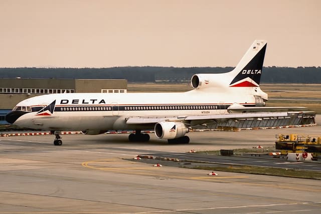 N753DA - Lockheed