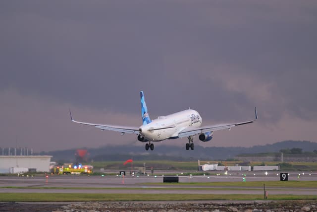 N905JB - Airbus