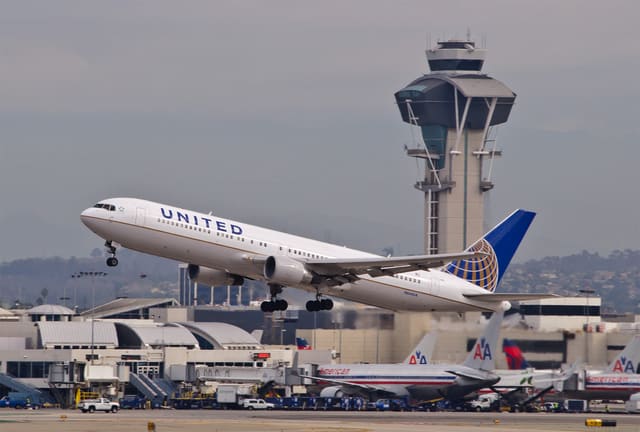 N664UA - Boeing