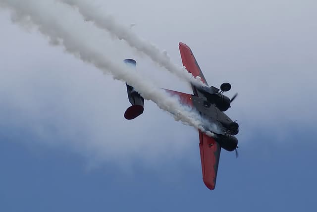 N9109R - Twin-engine aircraft