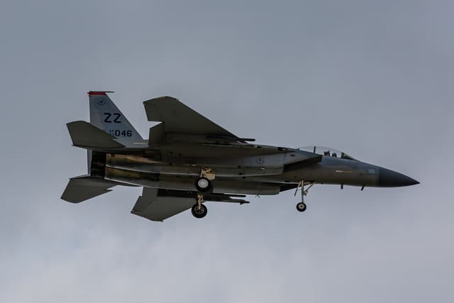  - Twin-engine aircraft