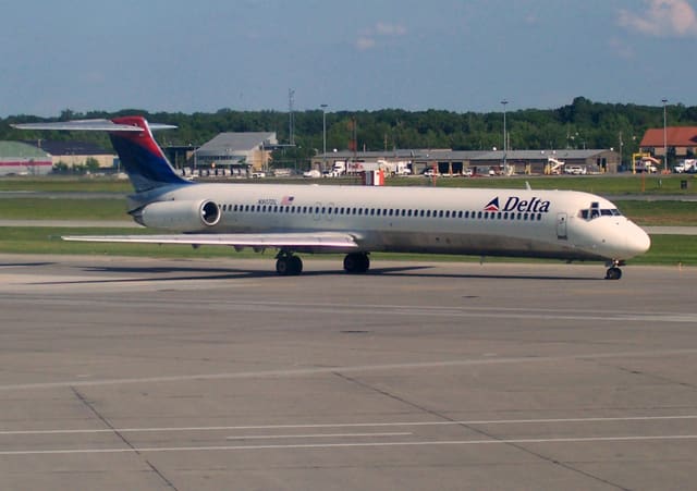 N907DL - Aircraft