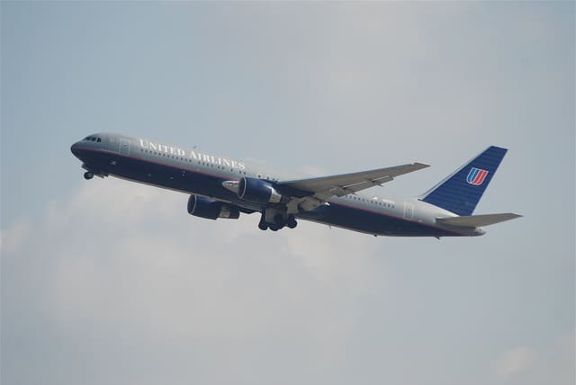 N665UA - Boeing