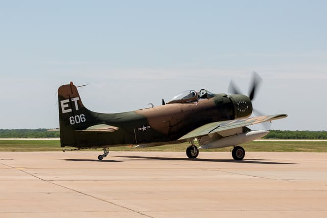 N39606 - Warbird