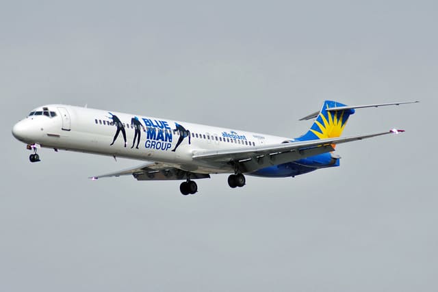 N405NV - Douglas