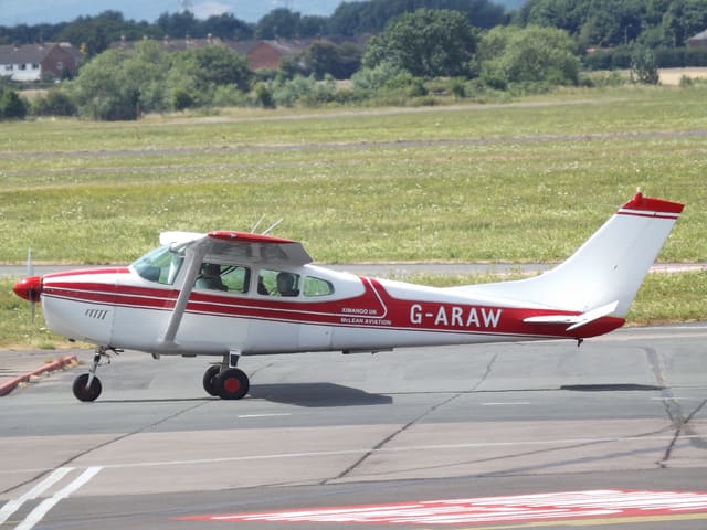 G-ARAW - Cessna