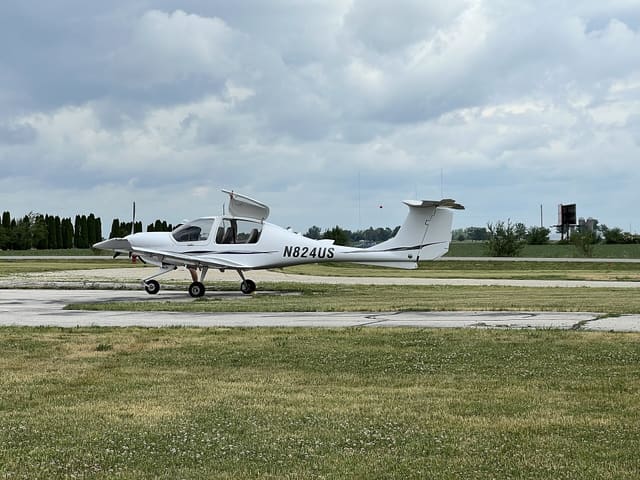 N824US - Diamond