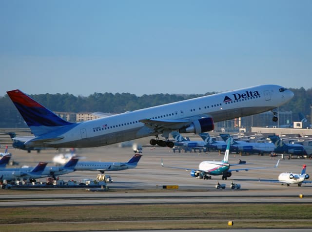 N126DL - Boeing