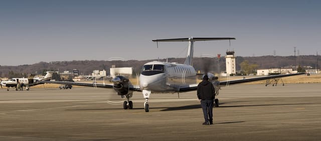 N131JN - Business jet