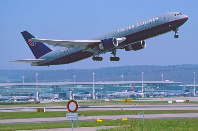 N642UA - Boeing