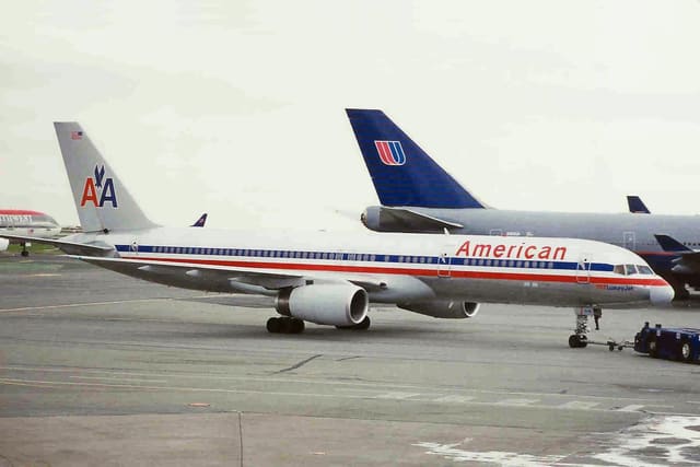 N684AA - Boeing