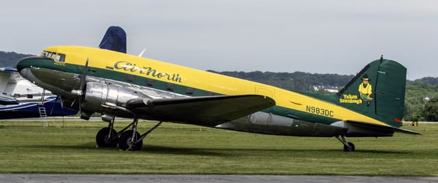 N983DC - Douglas