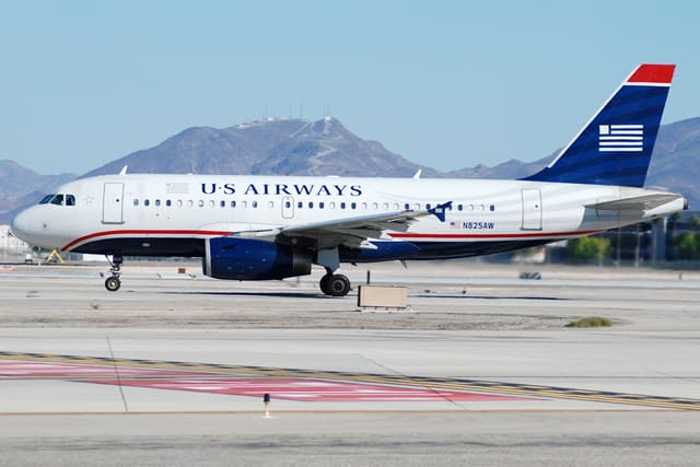 N825AW - Twin-engine aircraft