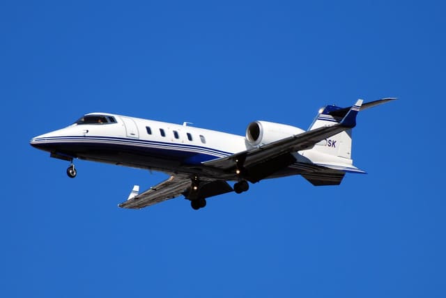 N909SK - Business jet