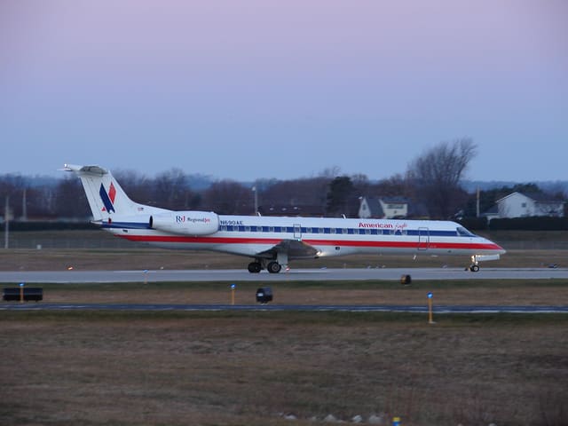 N690AE - Embraer