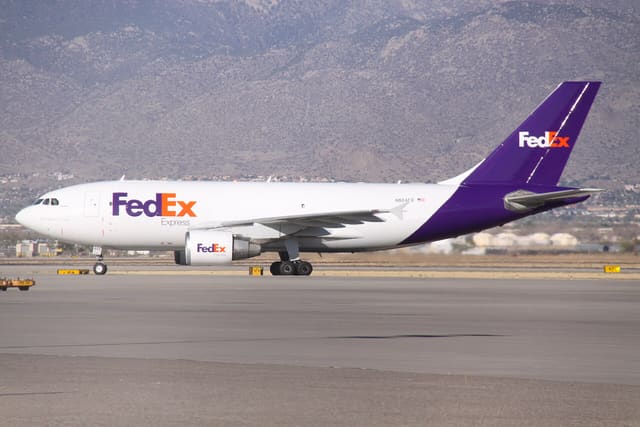 N804FD - Twin-engine aircraft