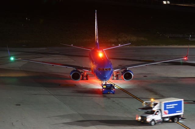N291WN - Twin-engine aircraft